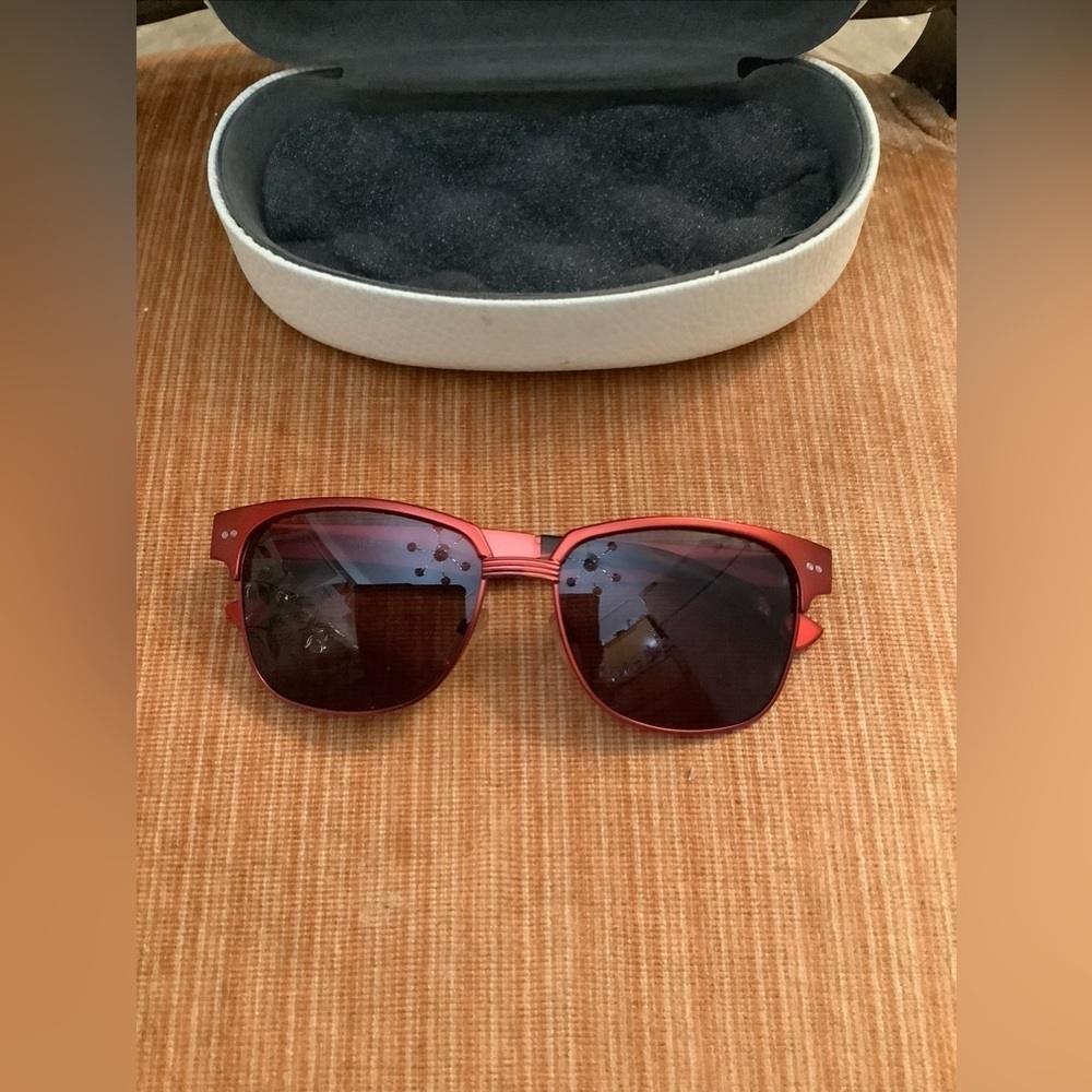 Balenciaga BAL0011S Red Shiny Women Sunglasses Out Of Stock​​​​​​ - Picture 7 of 16